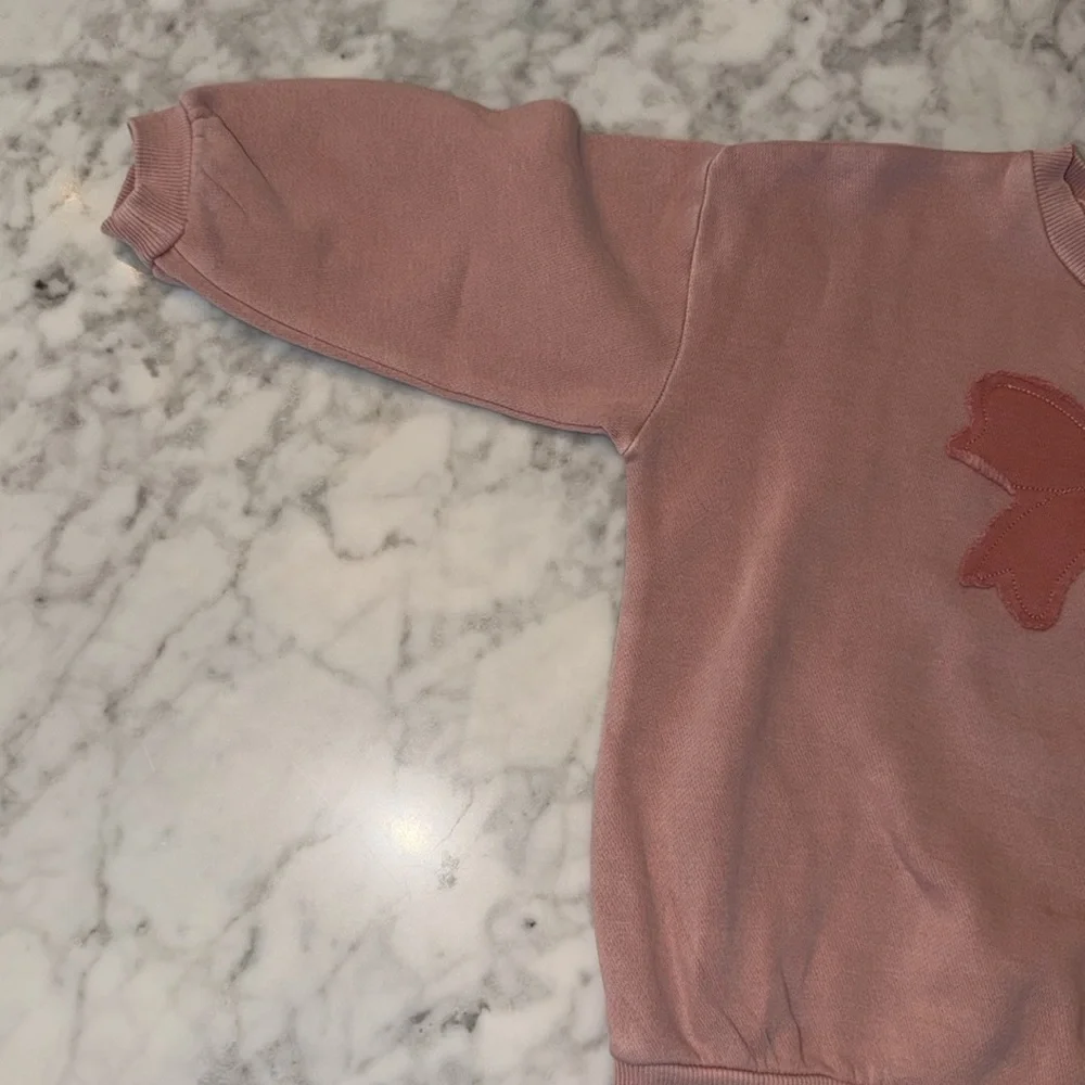 H&M adorable sweatshirts